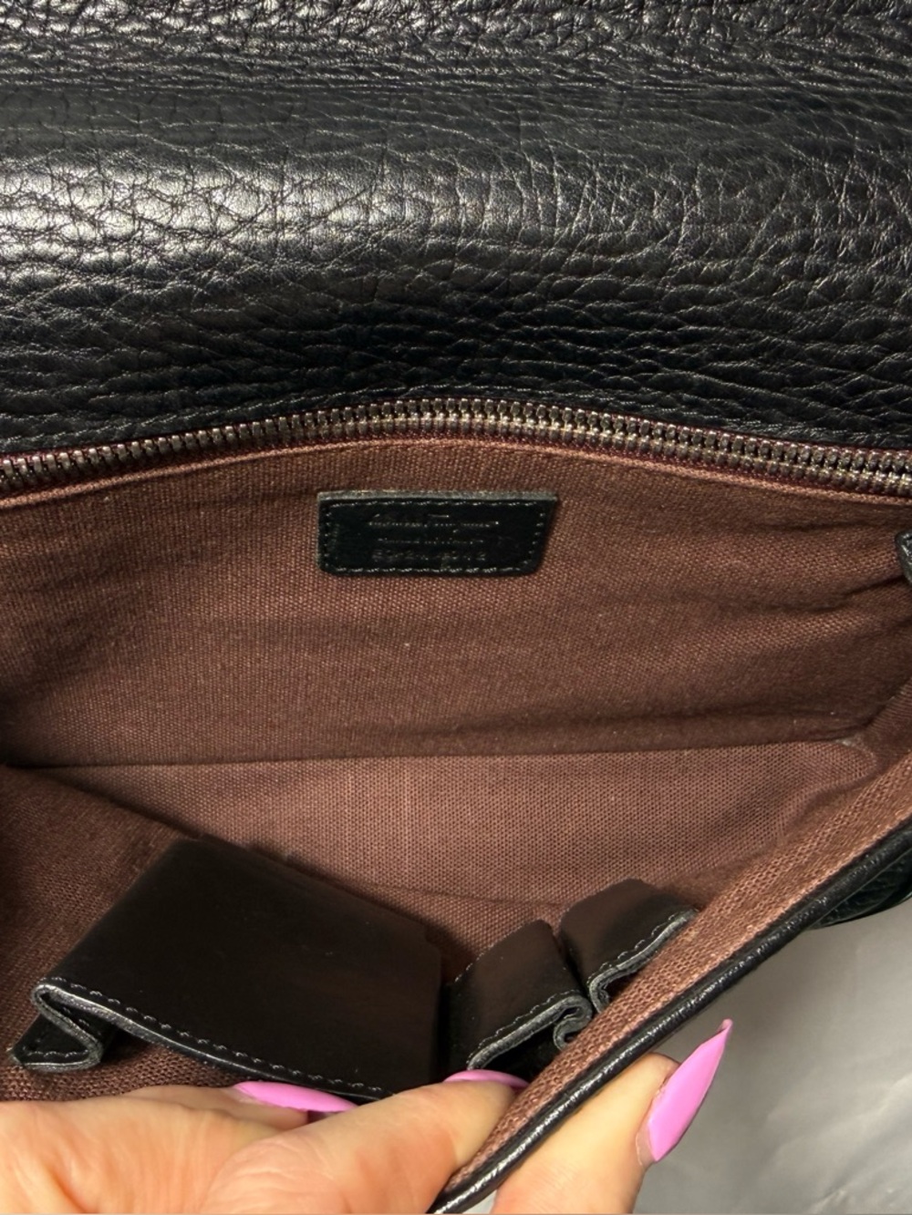 Salvatore‎ Ferragamo clutch bag black pebbled leather vintage foldover pouch - Picture 10 of 11